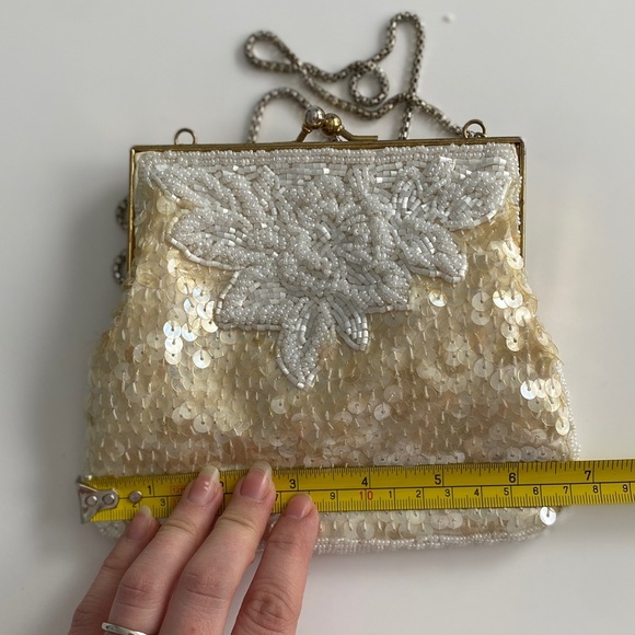 La Regale Cream and Silver Sequin Clutch - Picture 9 of 10